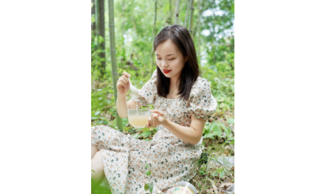 為何99%漂亮女性每天都在喝一杯有機野生葛根粉？